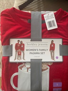 Berkley Jensen Women's Family Pajama Set - Red